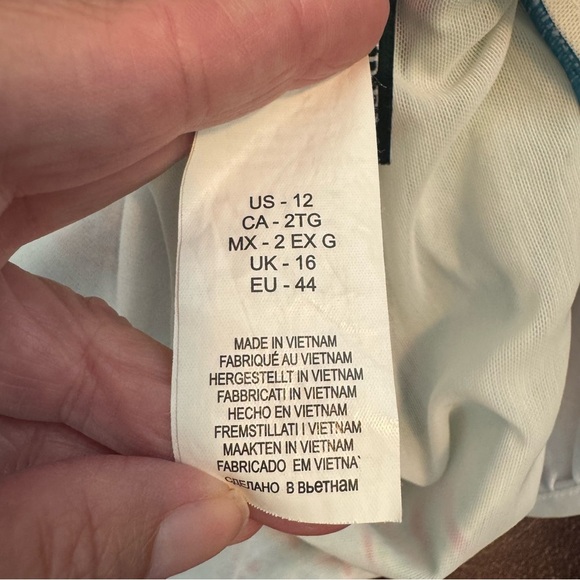 Lauren Ralph Lauren Swimsuit One-Piece Paisley Underwire Deep V Neck - Picture 8 of 10